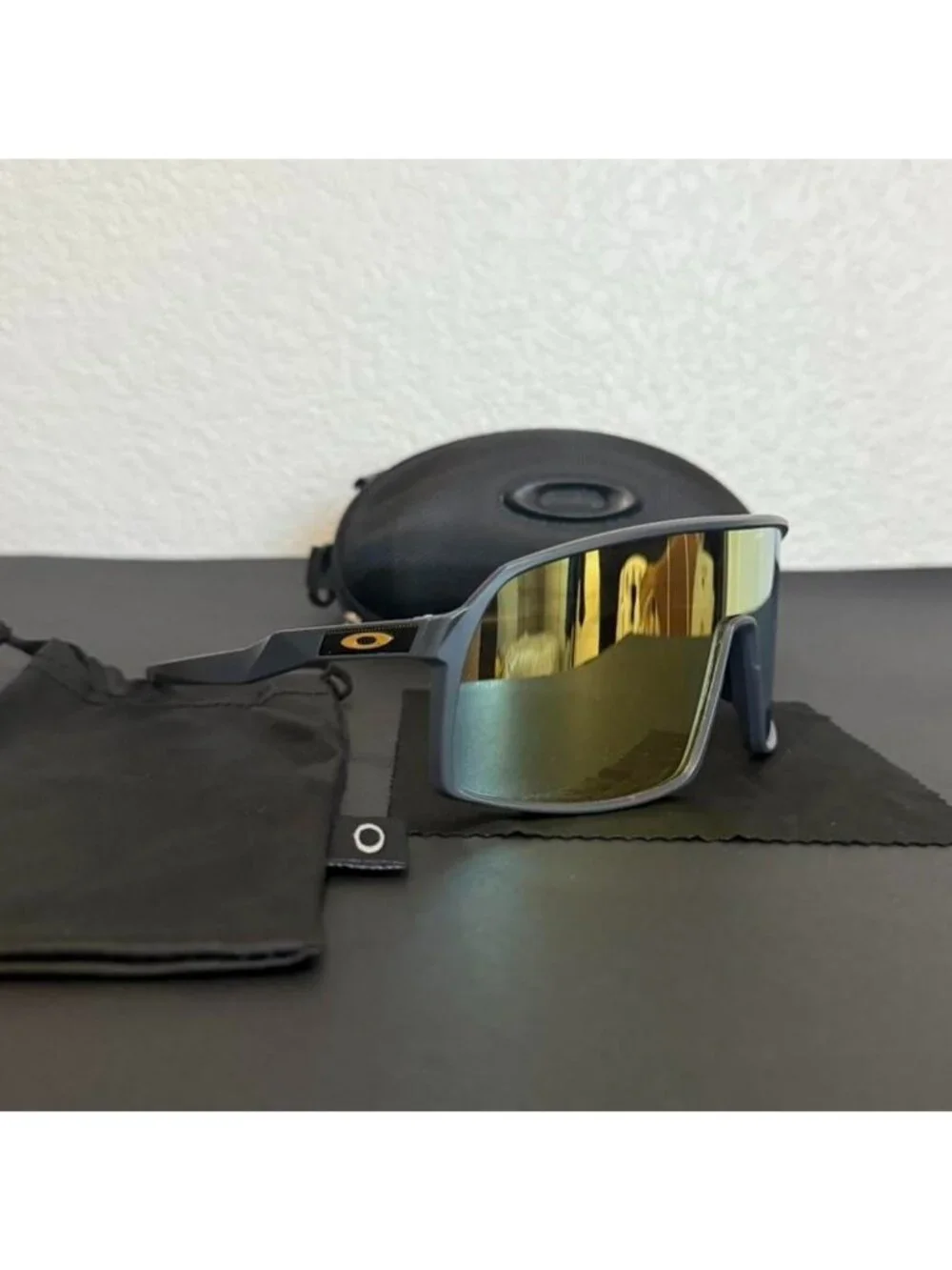 OO9406 Oakley Sutro 24k Gold Lenses - Picture 5 of 8